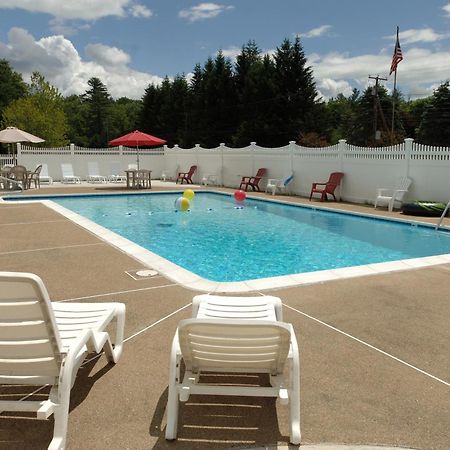 Saco River Motor Lodge & Suites Конуэй Экстерьер фото