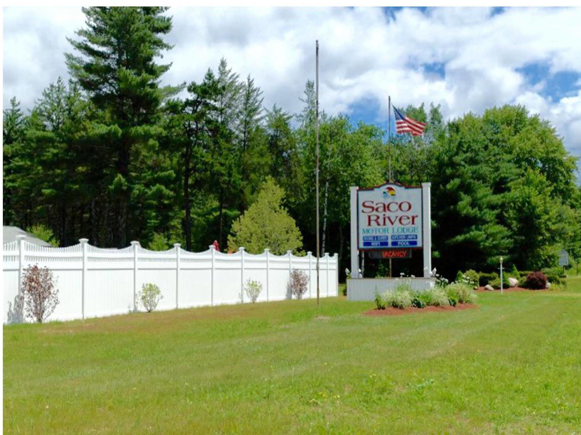Saco River Motor Lodge & Suites Конуэй Экстерьер фото
