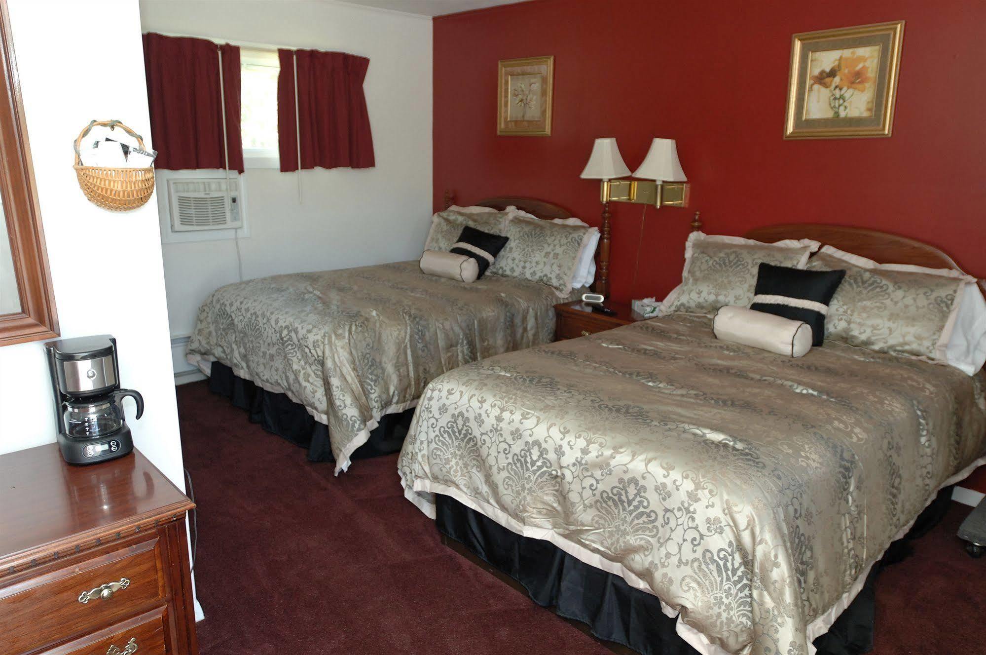Saco River Motor Lodge & Suites Конуэй Экстерьер фото